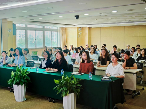 上海市妇女之家增能升级中期推进会学员赴我院参观交流501